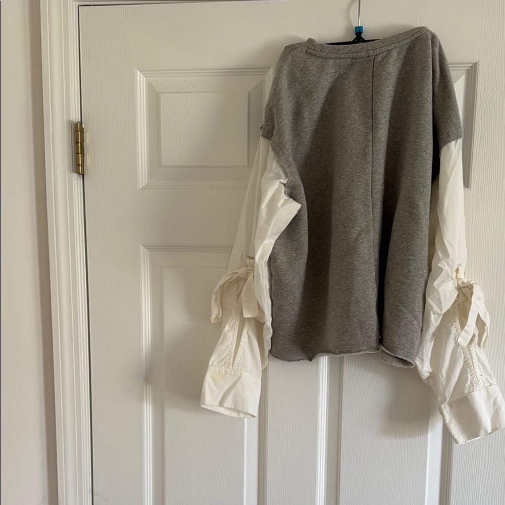 Gray and White Long Sleeve Top - Picture 2 of 5